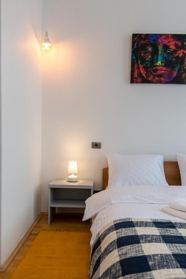 48 Beautiful Building Within Moments From The Old Town Of Brașov