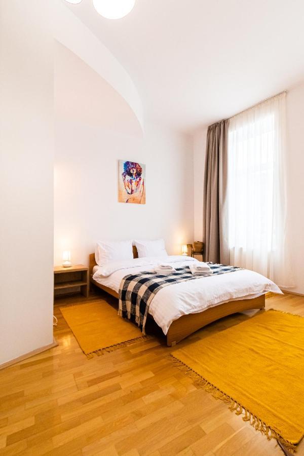 48 Beautiful Building Within Moments From The Old Town Of Brașov