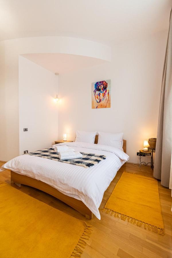 48 Beautiful Building Within Moments From The Old Town Of Apartament