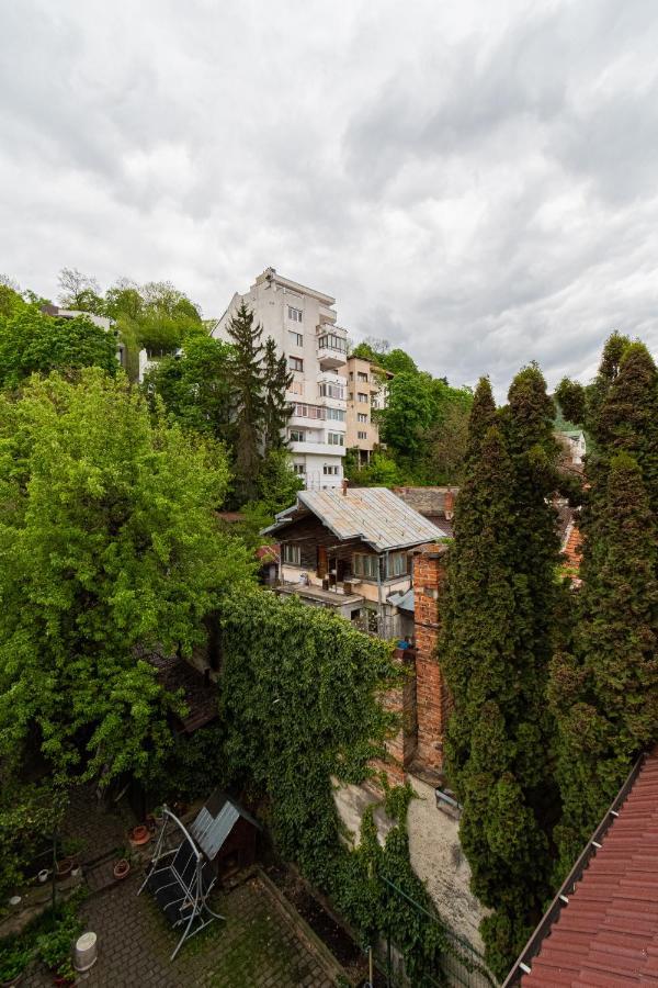48 Beautiful Building Within Moments From The Old Town Of *