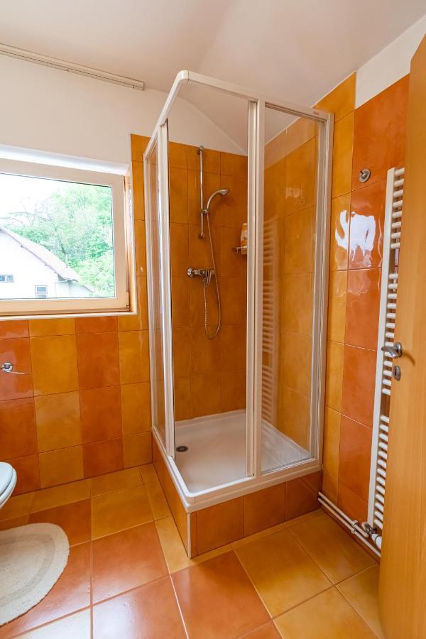 48 Beautiful Building Within Moments From The Old Town Of Apartament Brașov