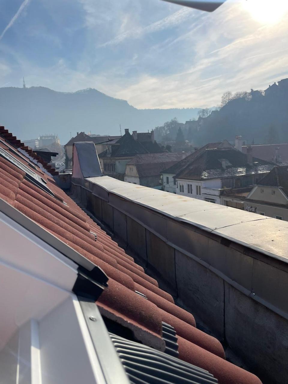 48 Beautiful Building Within Moments From The Old Town Of Apartament Brașov